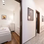 Da Vinci Loft - Stylish Loft By Corvin, Ac & Smart Tv