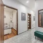 Da Vinci Loft - Stylish Loft By Corvin, Ac & Smart Tv Apartment Budapest