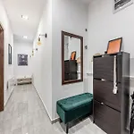 Apartment Da Vinci Loft - Stylish Loft By Corvin, Ac & Smart Tv *