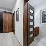 Da Vinci Loft - Stylish Loft By Corvin, Ac & Smart Tv Apartment Budapest