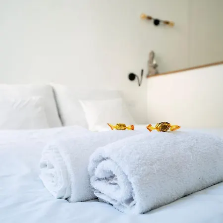 Da Vinci Loft - Stylish Loft By Corvin, Ac & Smart Tv *