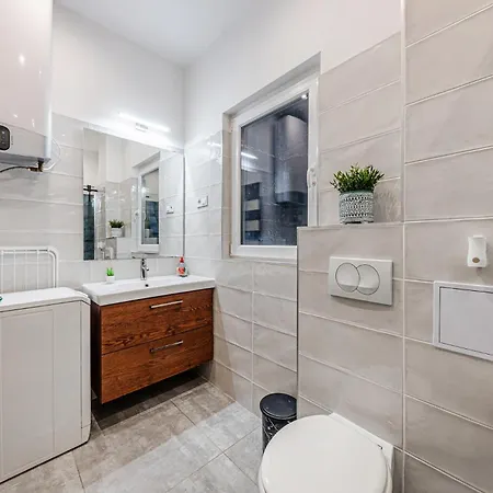 公寓 Da Vinci Loft - Stylish Loft By Corvin, Ac & Smart Tv