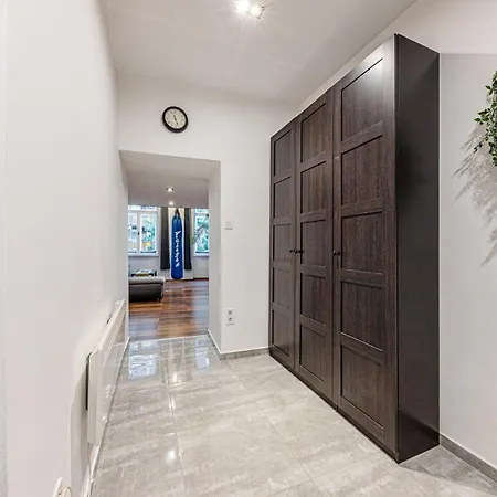 Da Vinci Loft - Stylish Loft By Corvin, Ac & Smart Tv דירה בודפשט