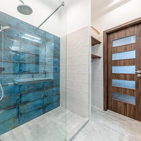 Da Vinci Loft - Stylish Loft By Corvin, Ac & Smart Tv דירה